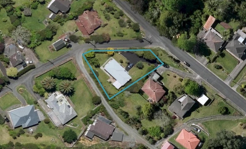 17 Russell Road, Kensington, Whangarei - Carousel 1
