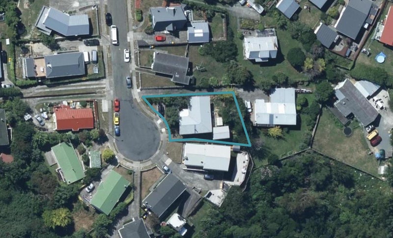 15 Toporoa View, Ascot Park, Porirua - Carousel 1