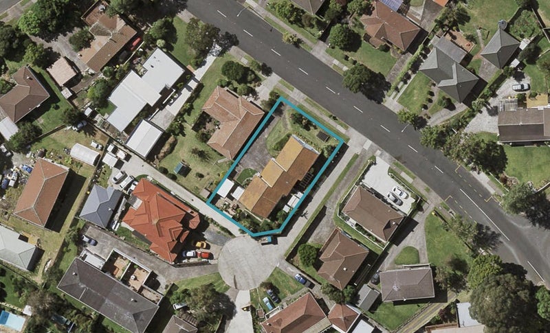 1/26 Diorella Drive, Clover Park, Auckland - Carousel 1