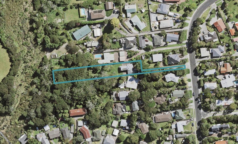 21 Konini Road, Titirangi, Auckland - Carousel 1