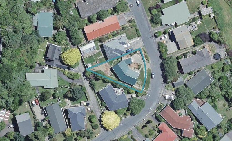 15 Khouri Avenue, Karori, Wellington - Carousel 1