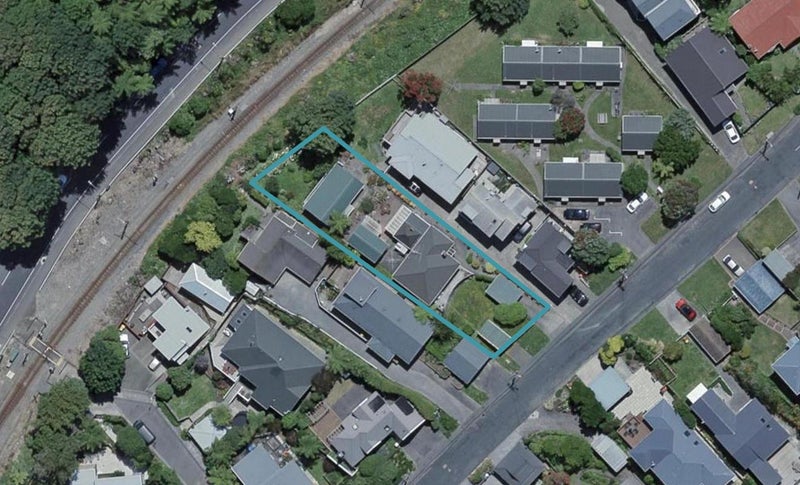 17 Omar Street, Khandallah, Wellington - Carousel 1
