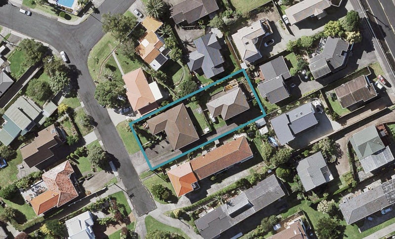 2/22 Tobruk Crescent, Milford, Auckland - Carousel 1