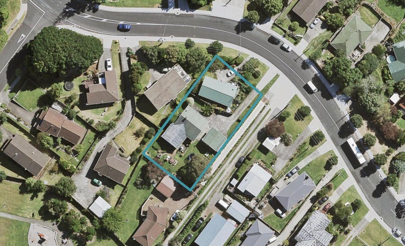 87 Sunnyside Road, Sunnyvale, Auckland - Carousel 1