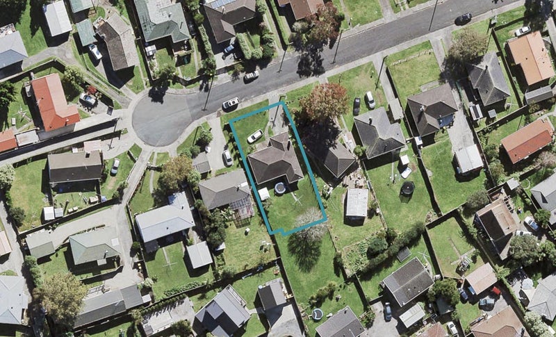38 Hayman Place, Beach Haven, Auckland - Carousel 1