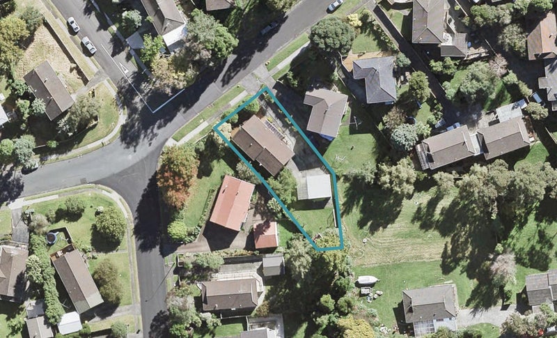 16 Topliss Drive, Northcross, Auckland - Carousel 1