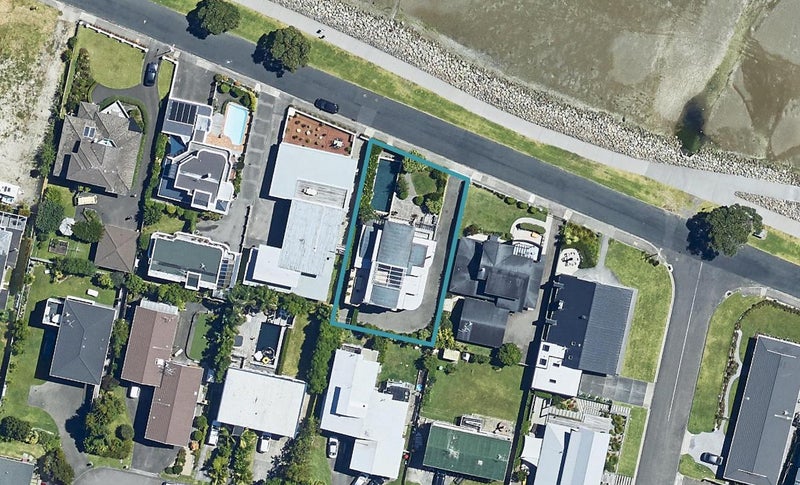 41 Beach Road, Otumoetai, Tauranga - Carousel 1
