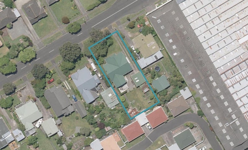 24 Nixon Street, Whanganui East, Whanganui - Carousel 1