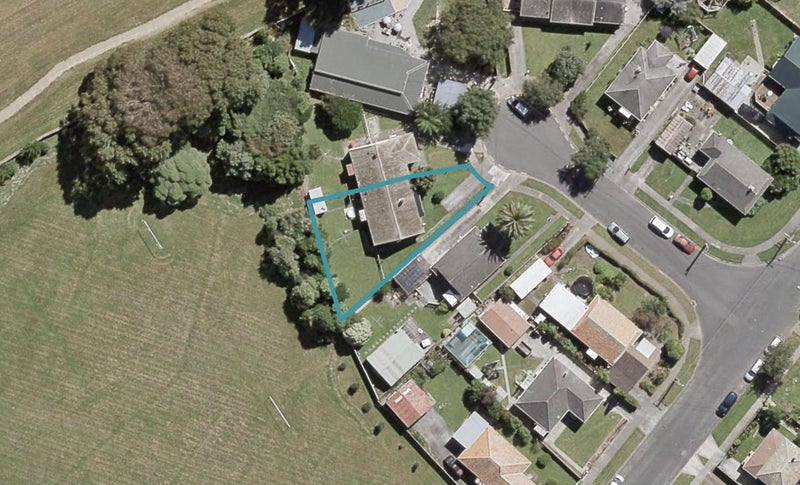 2 Shepherd Grove, Taita, Lower Hutt - Carousel 1