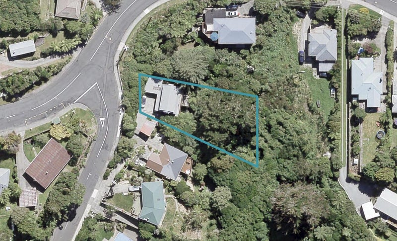 186 Miromiro Road, Normandale, Lower Hutt - Carousel 1
