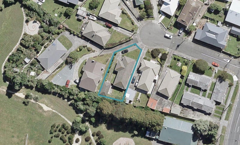 4 Boothby Grove, Fairfield, Lower Hutt - Carousel 1