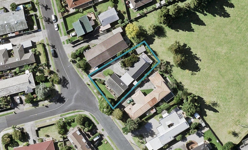 9A Vivian Wilson Drive, Eastern Beach, Auckland - Carousel 1