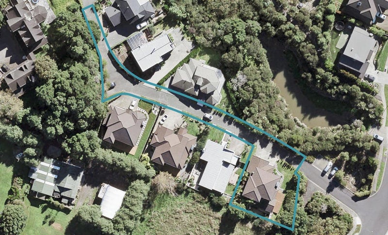 2 Ilam Lane, Fairview Heights, Auckland - Carousel 1