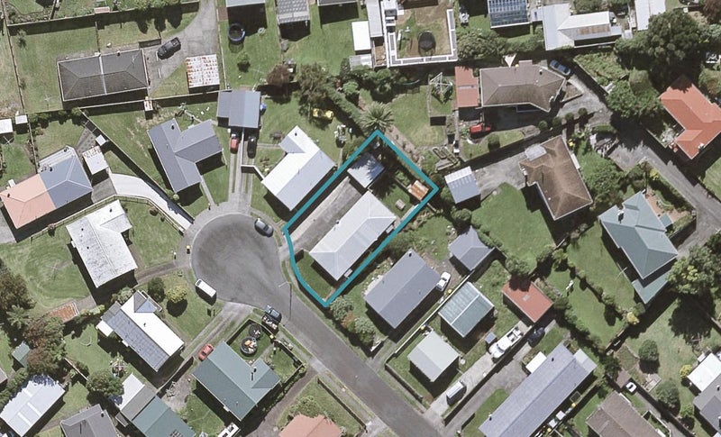 12 Naumai Place, Spotswood, New Plymouth - Carousel 1