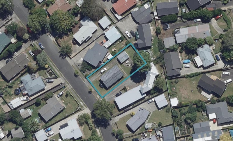 34 Joanna Place, Deanwell, Hamilton - Carousel 1