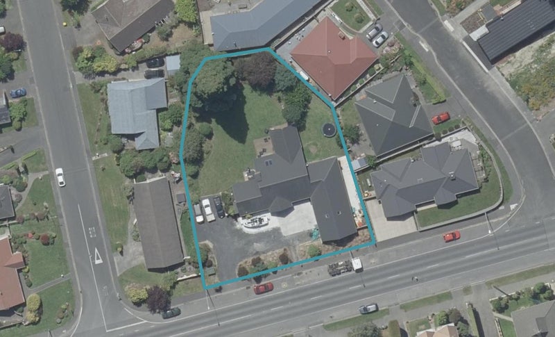76 Main Road, Fairfield, Dunedin - Carousel 1