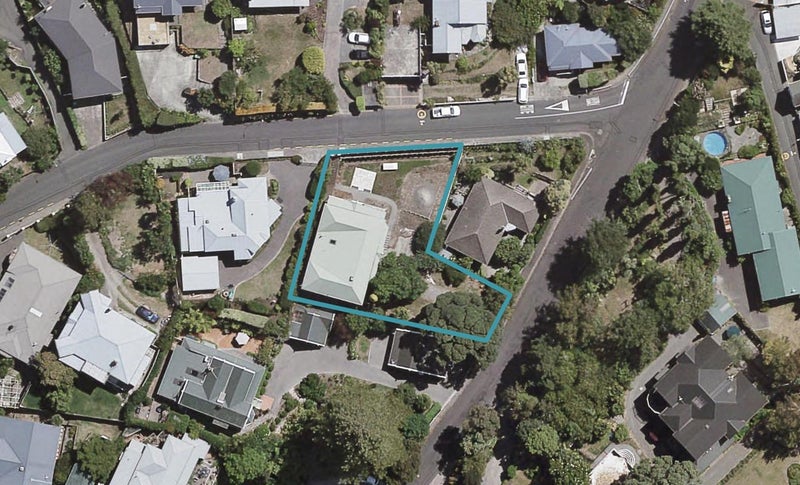 18 Thompson Road, Bluff Hill, Napier - Carousel 1