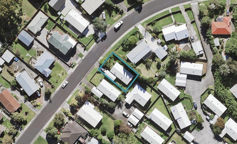 19 Patts Avenue, Glendene, Auckland - Carousel 1