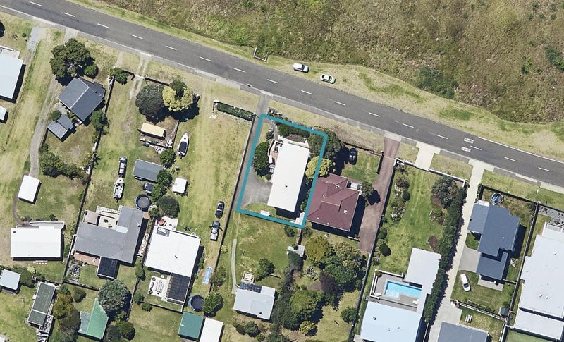 348A Ocean Road, Ohope, Ohope - Carousel 1