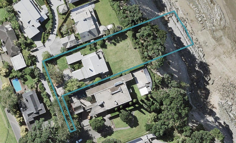 20 Winscombe Street, Belmont, Auckland - Carousel 1