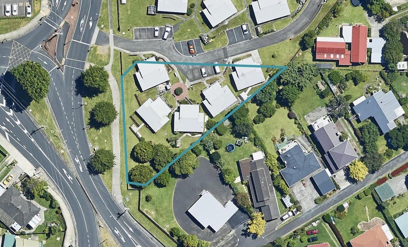 101 Otumoetai Road, Brookfield, Tauranga - Carousel 1