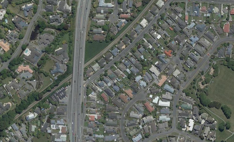 10 Farquhars Road, Redwood, Christchurch - Carousel 1