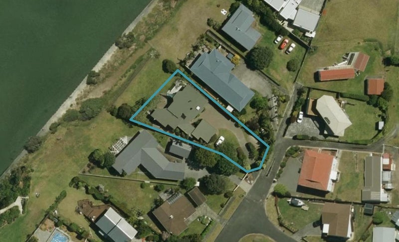 39 Manaia View Road, One Tree Point - Carousel 1