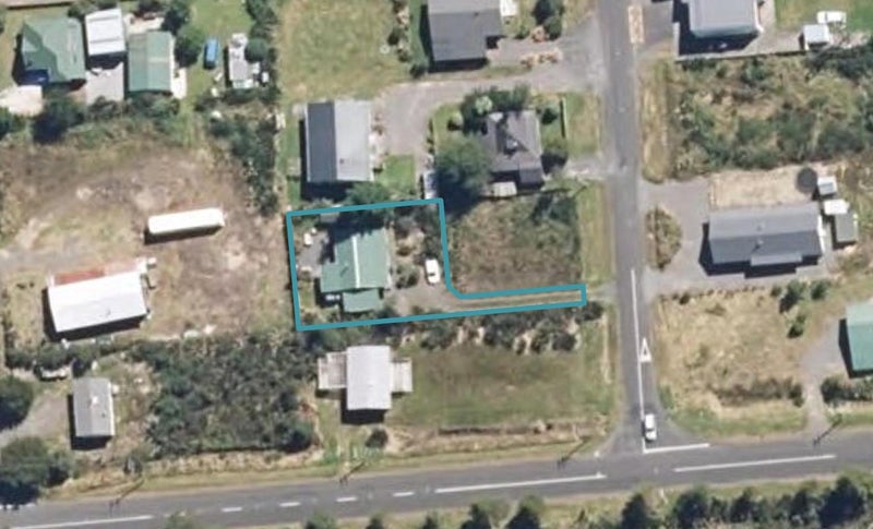 3 Mackenzie Street, WAIMARINO, OWHANGO - Carousel 1