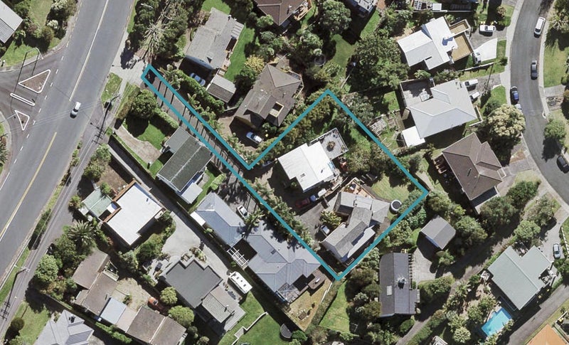 1/351 Glenfield Road, Glenfield, Auckland - Carousel 1