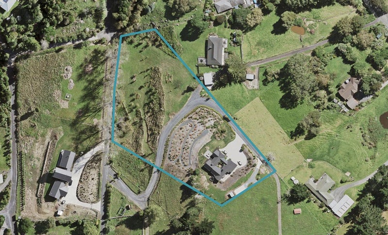 38 Harry Dreadon Road, Papakura - Carousel 1