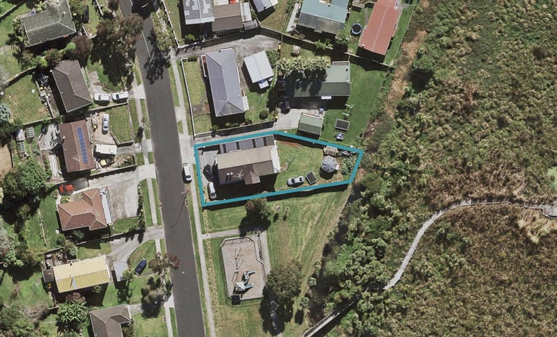 24 Lendenfeld Drive, Papatoetoe, Auckland - Carousel 1
