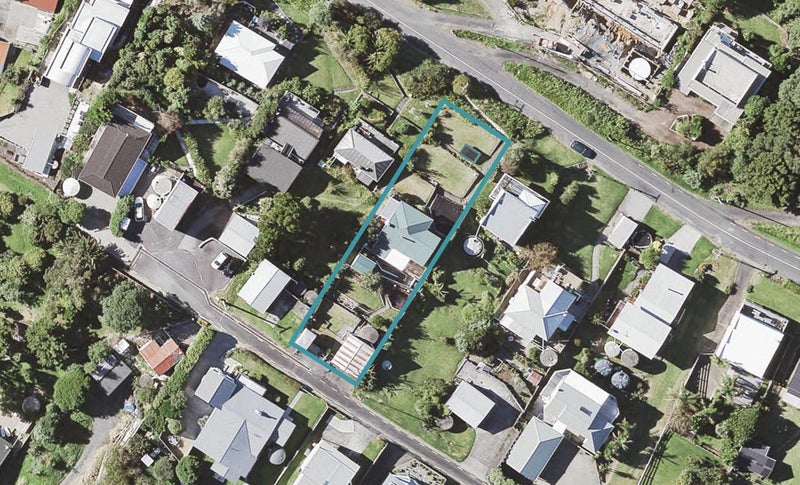 21 Carlton Crescent, Maraetai, Auckland - Carousel 1