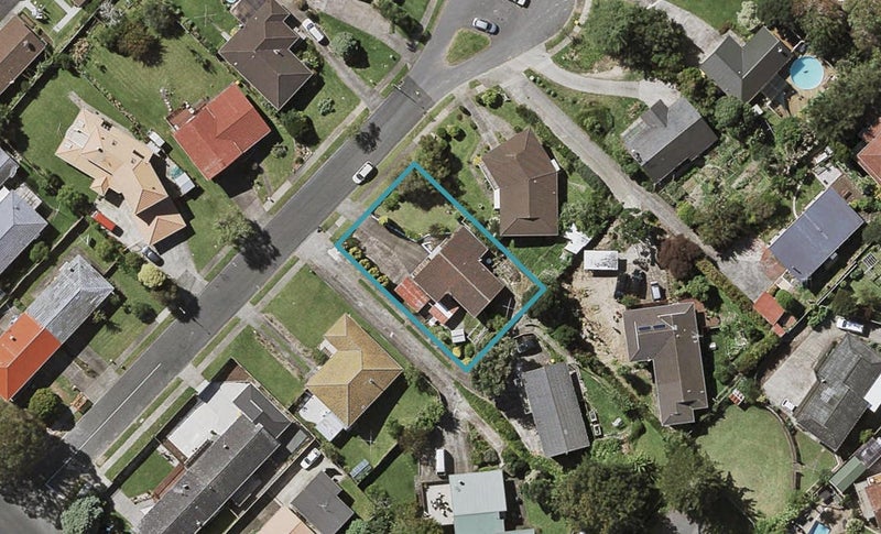 10 Chevis Place, Pakuranga, Auckland - Carousel 1