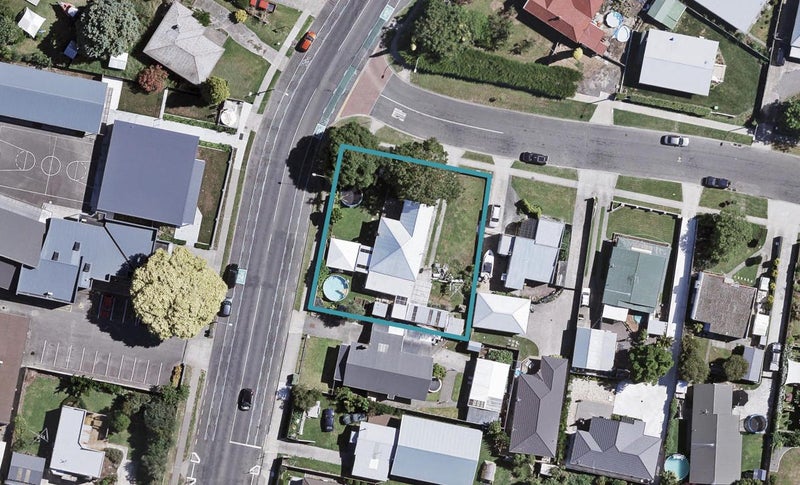 1 Burness Road, Greenmeadows, Napier - Carousel 1
