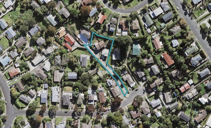 1/30 Beaudine Avenue, Glenfield, Auckland - Carousel 1