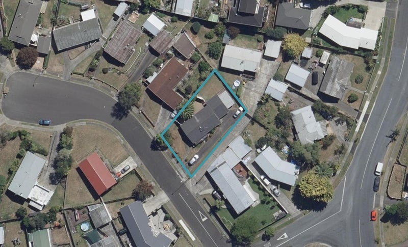 6 Hatea Place, Dinsdale, Hamilton - Carousel 1