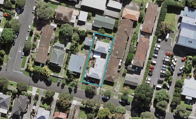 1/21 Coyle Street, Sandringham, Auckland - Carousel 1