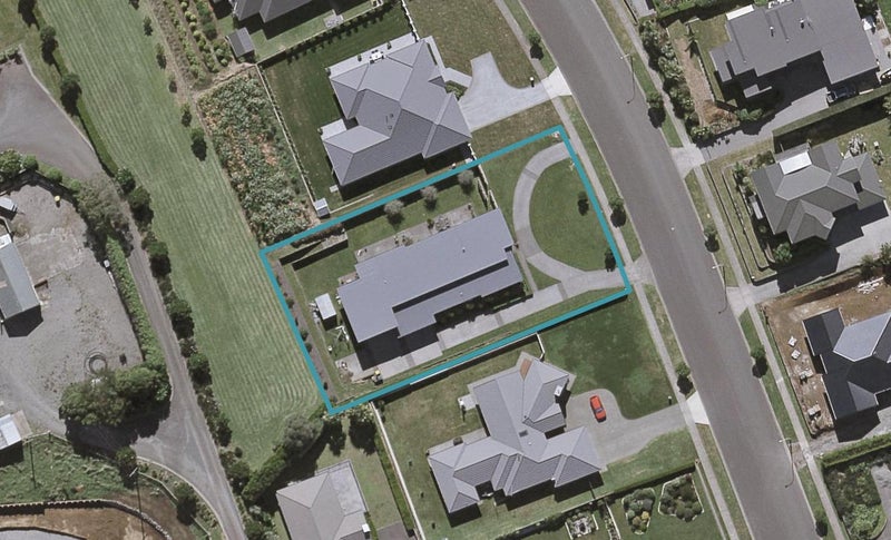 7 Links Drive, Waiwhakaiho, New Plymouth - Carousel 1