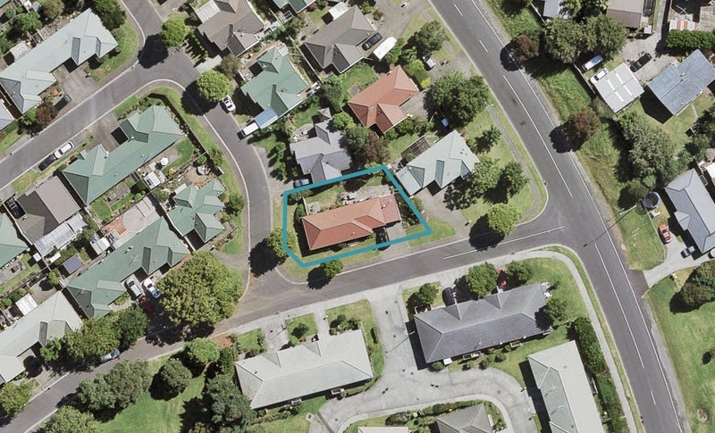 12 Craiburn Street, Ranui, Auckland - Carousel 1