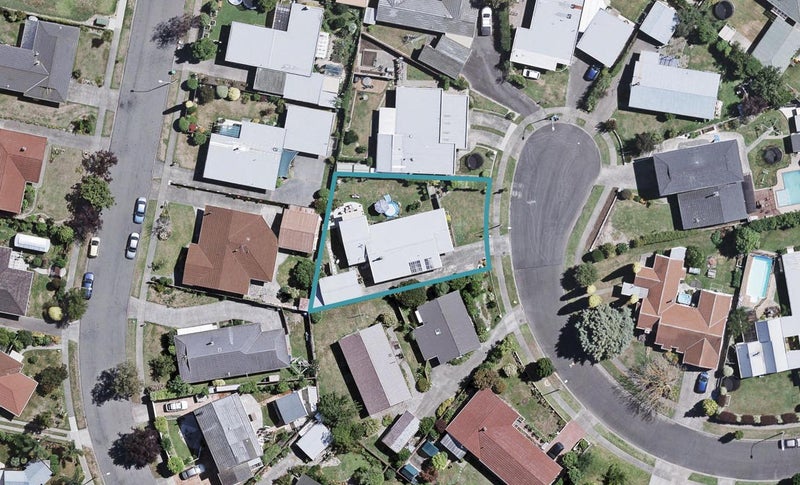 15 Weathers Place, Taradale, Napier - Carousel 1