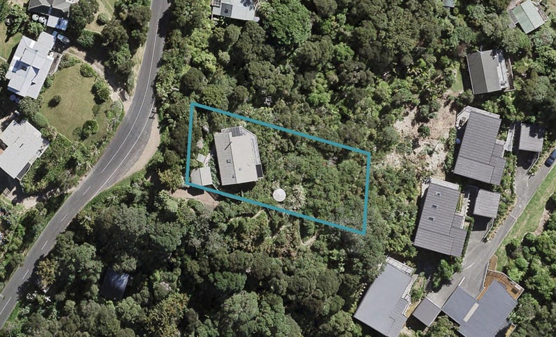 35 Cory Road, Palm Beach, Waiheke Island - Carousel 1