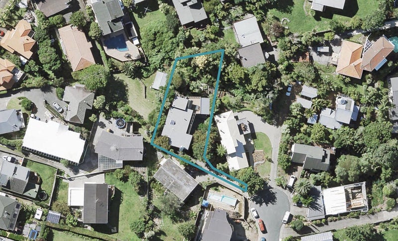 16 Beacon Avenue, Campbells Bay, Auckland - Carousel 1