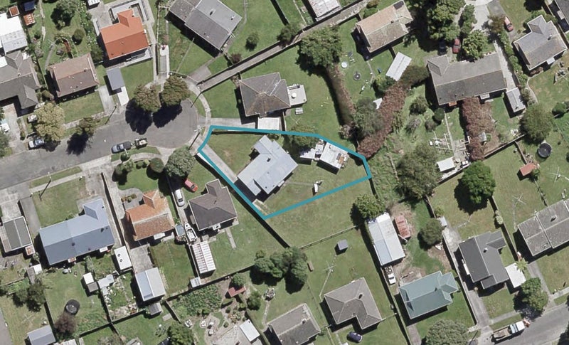 7 Welch Grove, Taita, Lower Hutt - Carousel 1