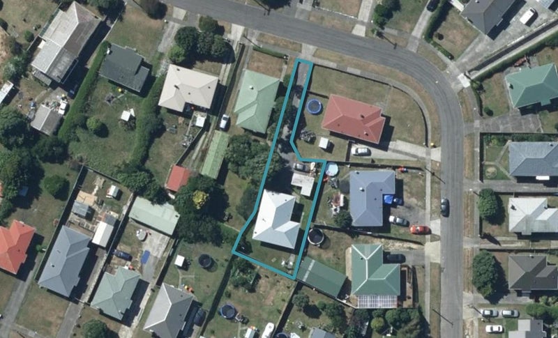 12A Whanga Crescent, Titahi Bay, Porirua - Carousel 1