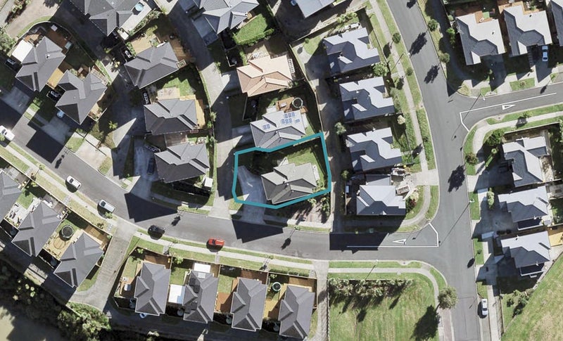 7 Sohlue Place, Oteha, Auckland - Carousel 1