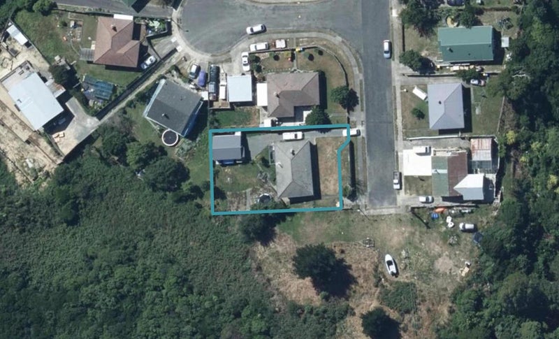 28 Sasanof View, Ascot Park, Porirua - Carousel 1