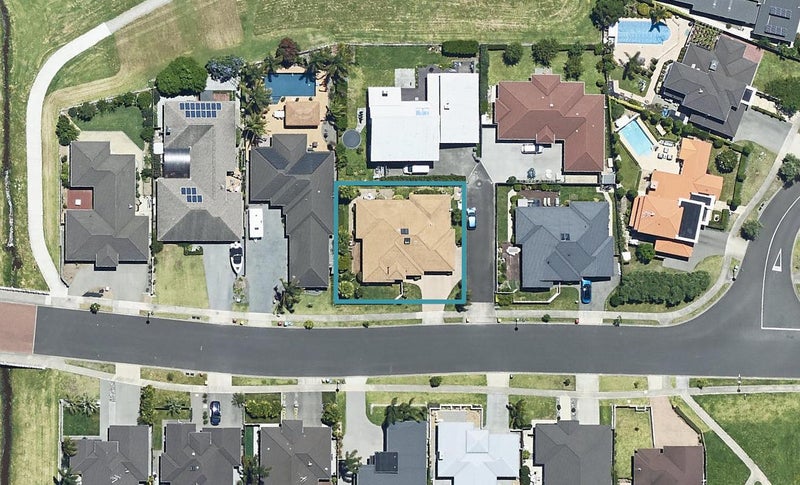 113 Oriental Parade, Papamoa Beach, Papamoa - Carousel 1