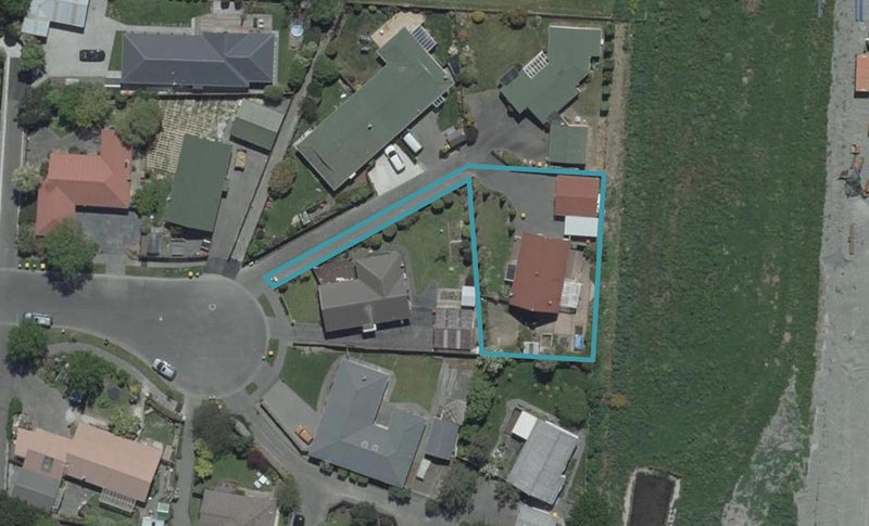 17B Kruse Place, Redwood, Christchurch - Carousel 1
