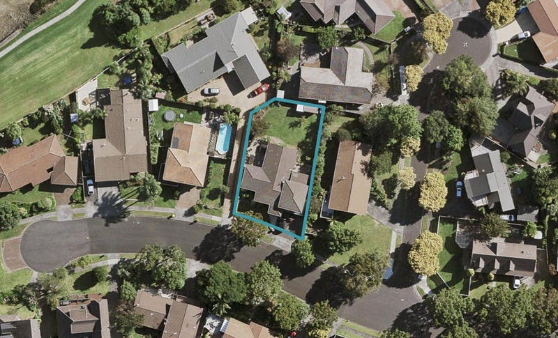 15 Emory Drive, Conifer Grove, Takanini - Carousel 1