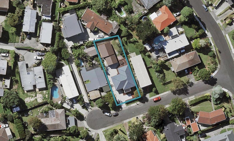 5 Regal Place, Forrest Hill, Auckland - Carousel 1